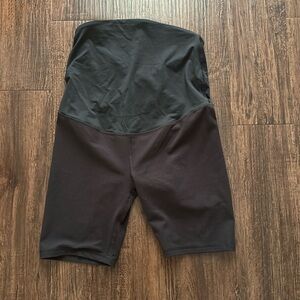 Isabel Maternity over bump bike shorts, size large new